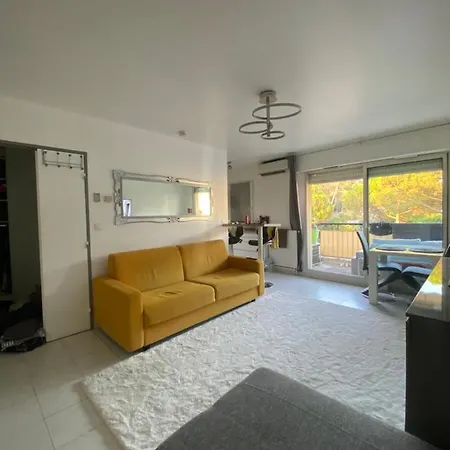 Studio Dans Residence Avec Piscine
